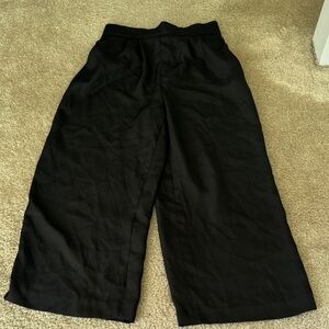 H&M Black Cropped Pants